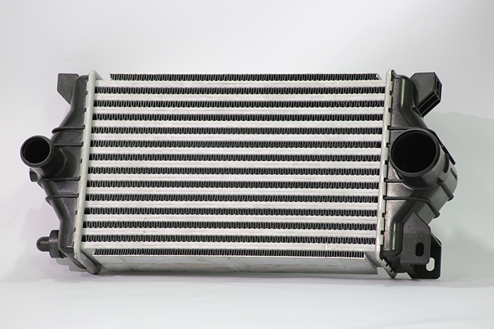 增壓空氣冷卻器（中冷器）